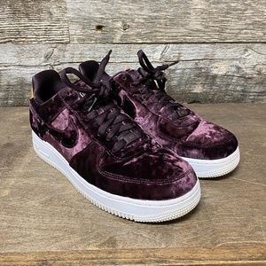 Nike Air Velvet Sneakers